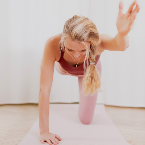 CarolineWagler_Intensiv_Kniestand